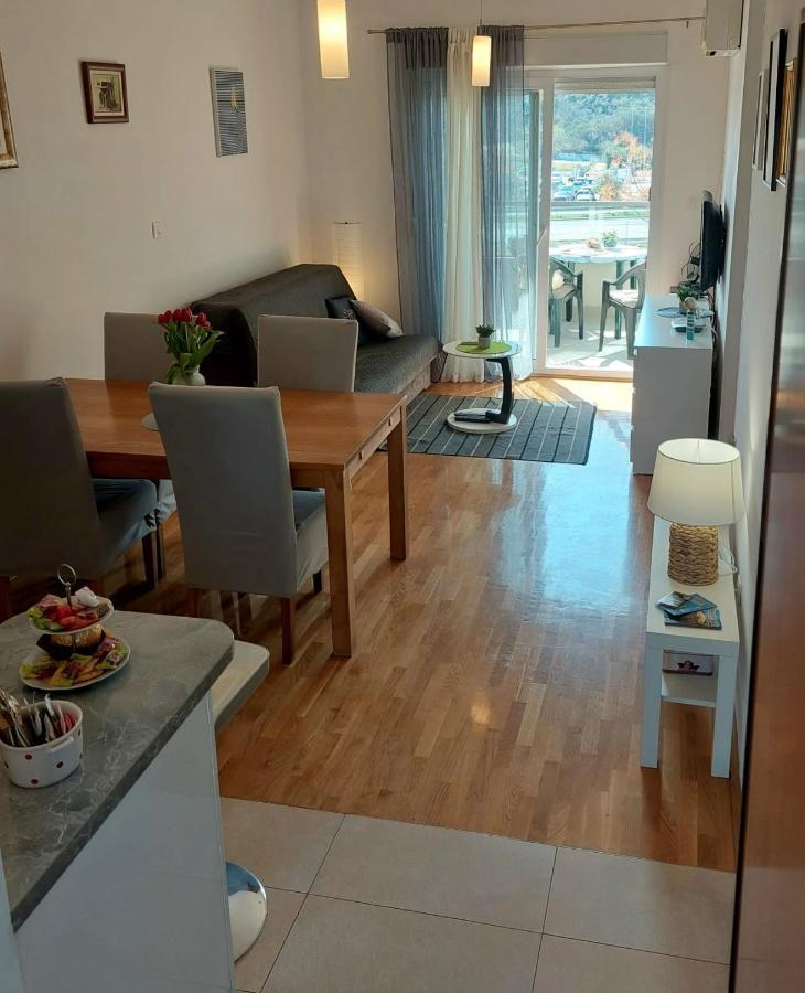 Lana Apartment Split Exterior photo